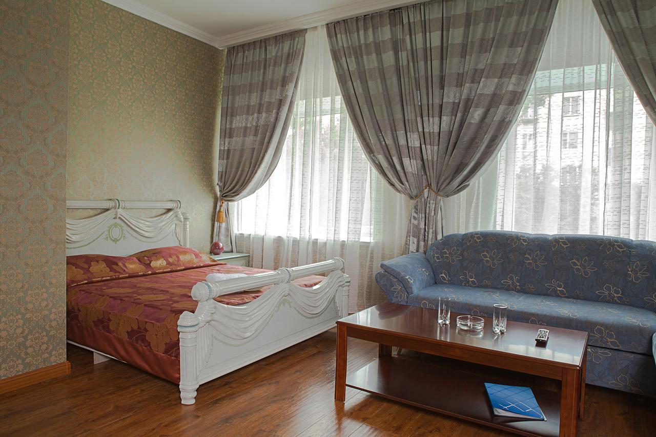 Hotel Topaz Астана Екстериор снимка